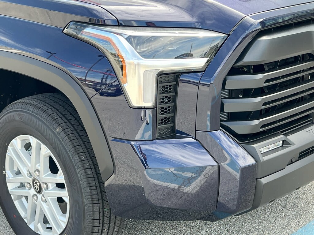 New 2026 Toyota Tundra SR5 SR5 CREWMAX 5.5