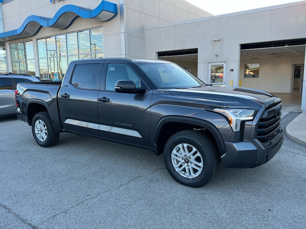 New 2026 Toyota Tundra SR5 SR5 CREWMAX 5.5