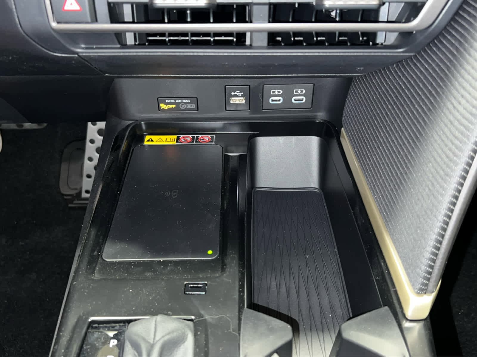 2026 Toyota Camry SE - Photo 21