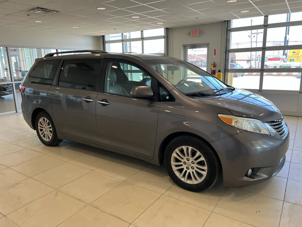 Used 2015 Toyota Sienna XLE Premium Van