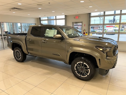 2025 Toyota Tacoma i-FORCE MAX TRD Sport 4X4 DOUBLE CAB HV