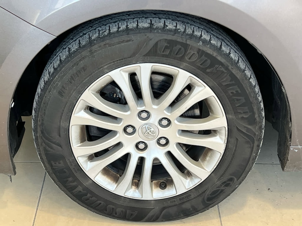 Used 2015 Toyota Sienna XLE Premium Van