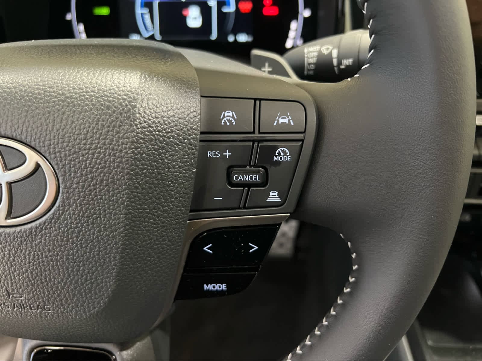 2026 Toyota Camry SE - Photo 17