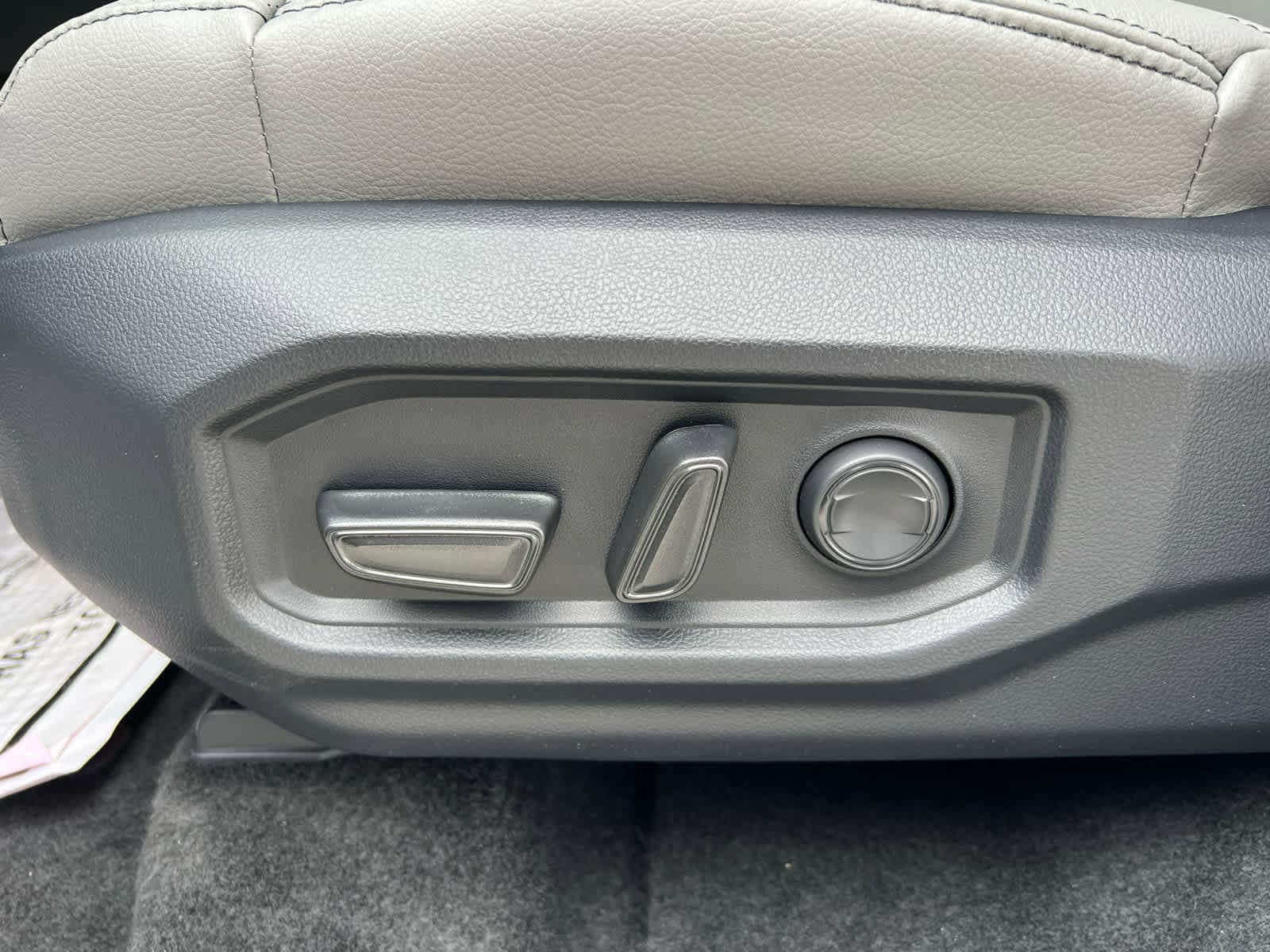 2026 Toyota Tundra SR5 - Photo 16