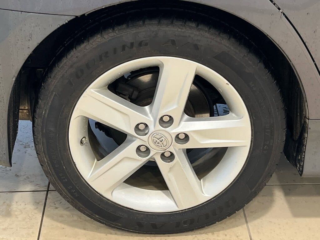 Used 2013 Toyota Camry SE Sedan