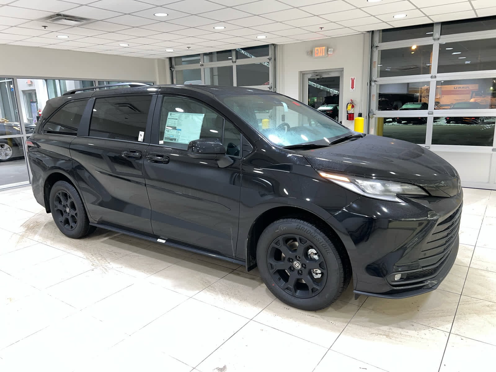 2026 Toyota Sienna Woodland Edition's photo