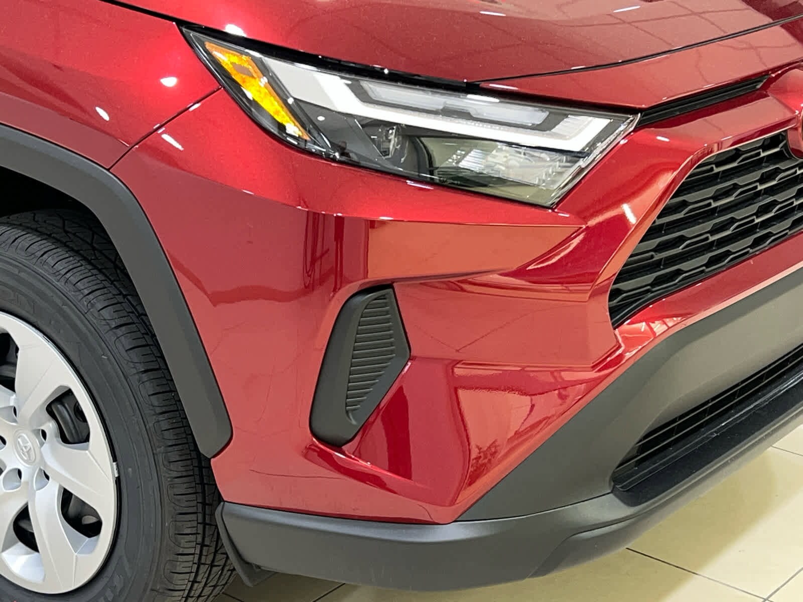 2025 Toyota RAV4 LE photo 2