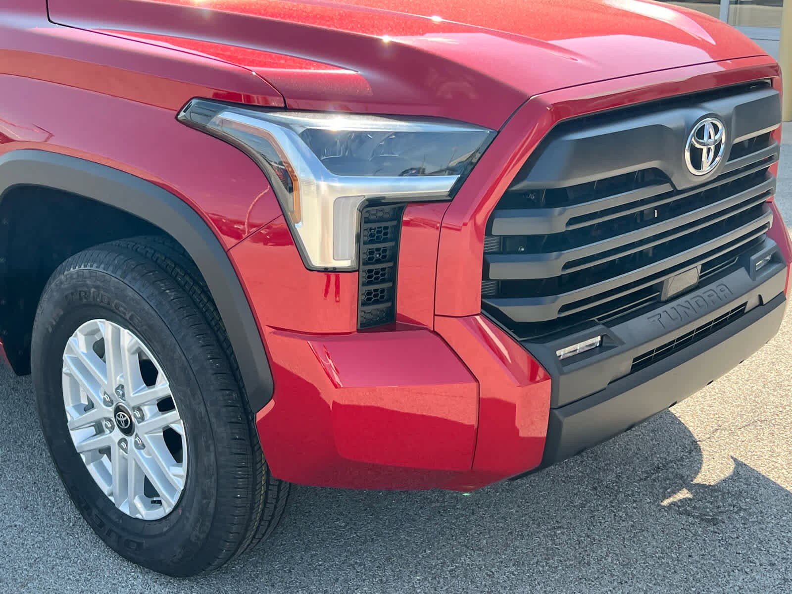 2026 Toyota Tundra SR5 CrewMax photo 2