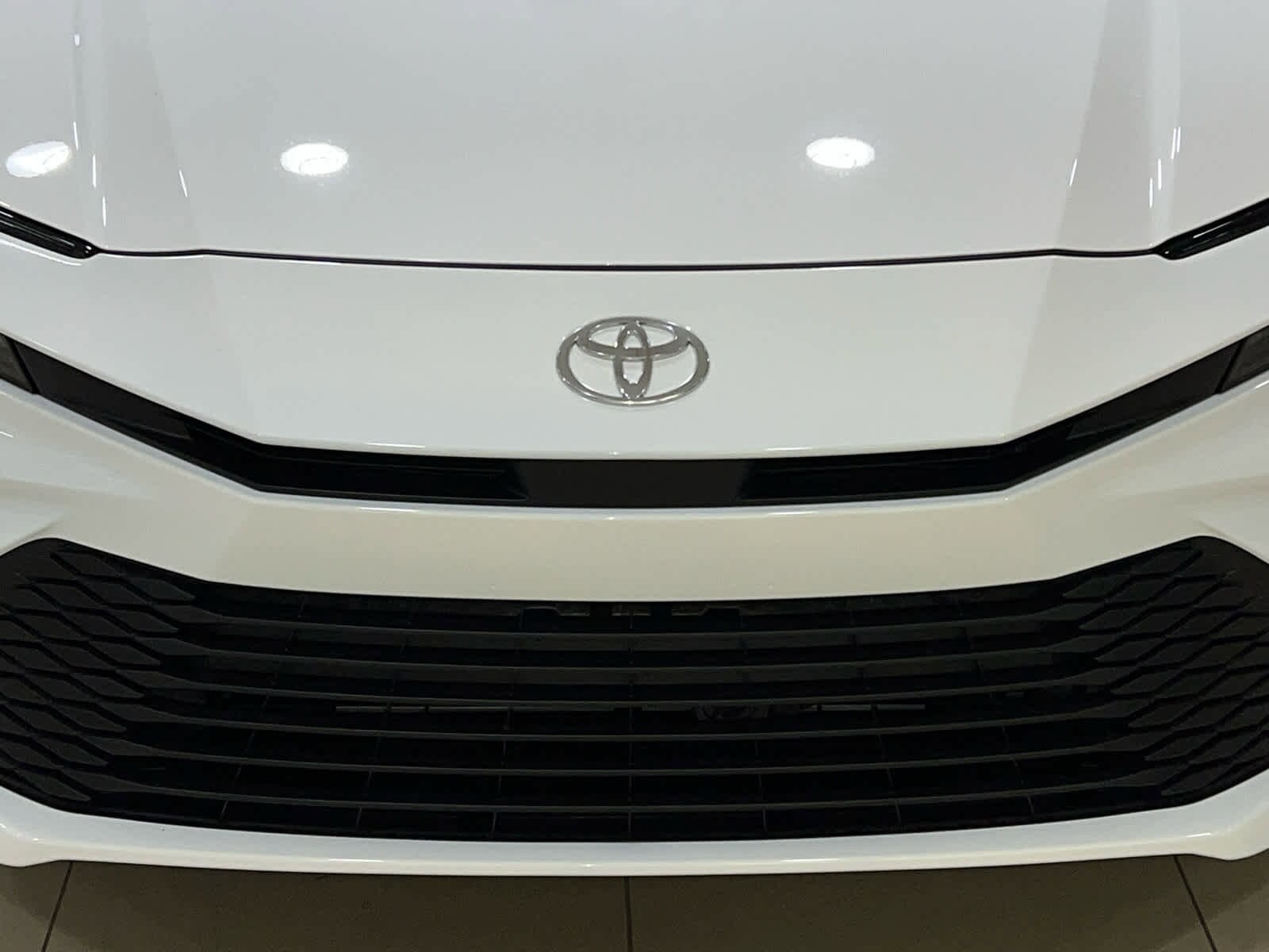 2025 Toyota Camry LE photo 4