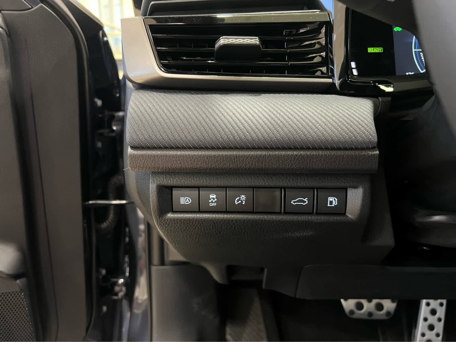 2026 Toyota Camry SE - Photo 18