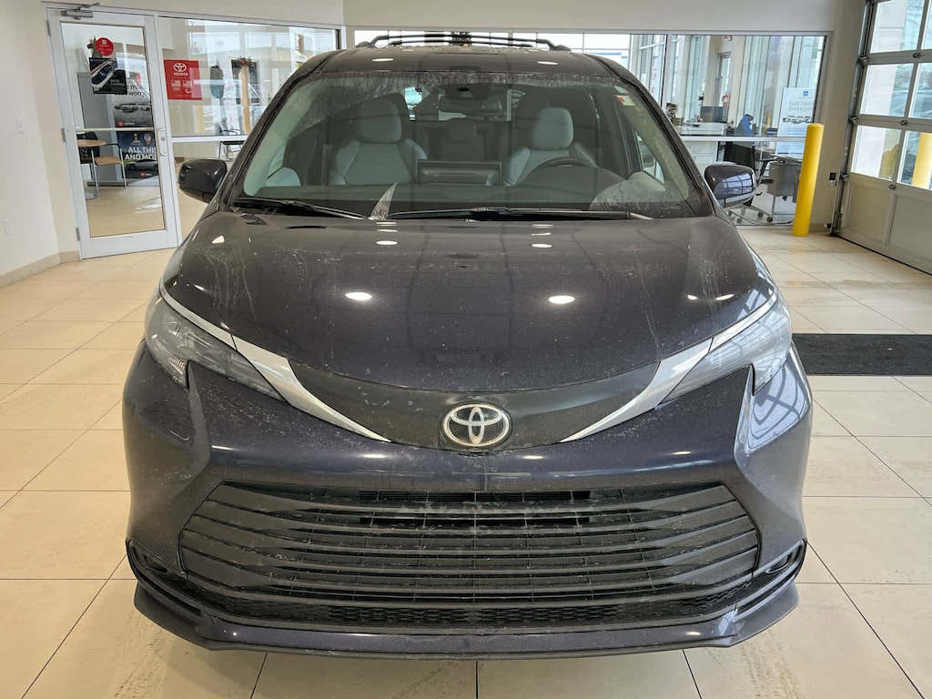 New 2026 Toyota Sienna LE 8 PASSENGER