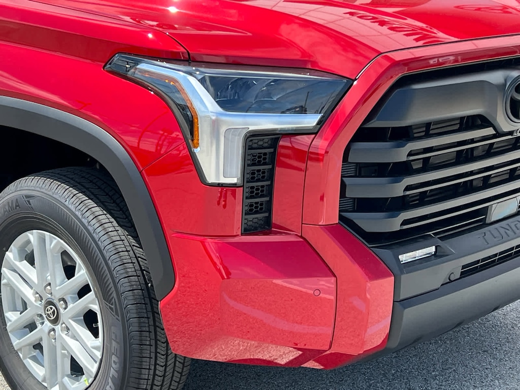 New 2026 Toyota Tundra SR5 SR5 CREWMAX 5.5