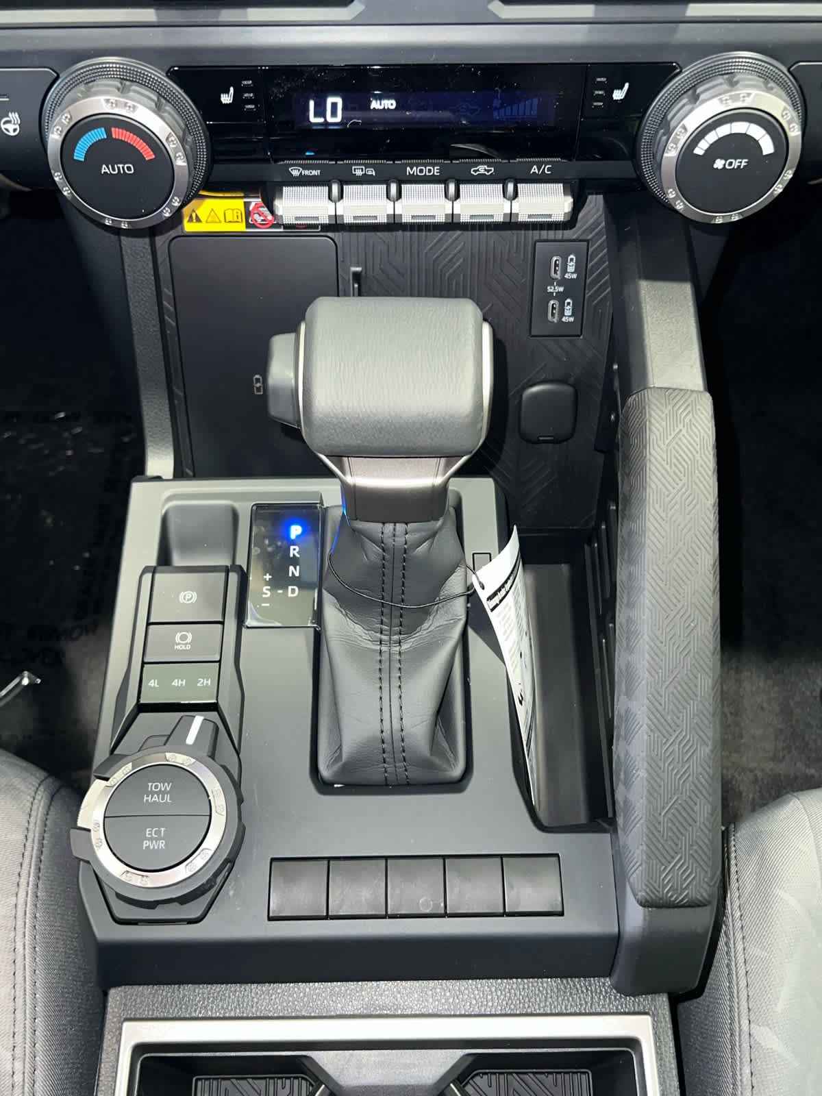 2026 Toyota Tacoma SR5 - Photo 26