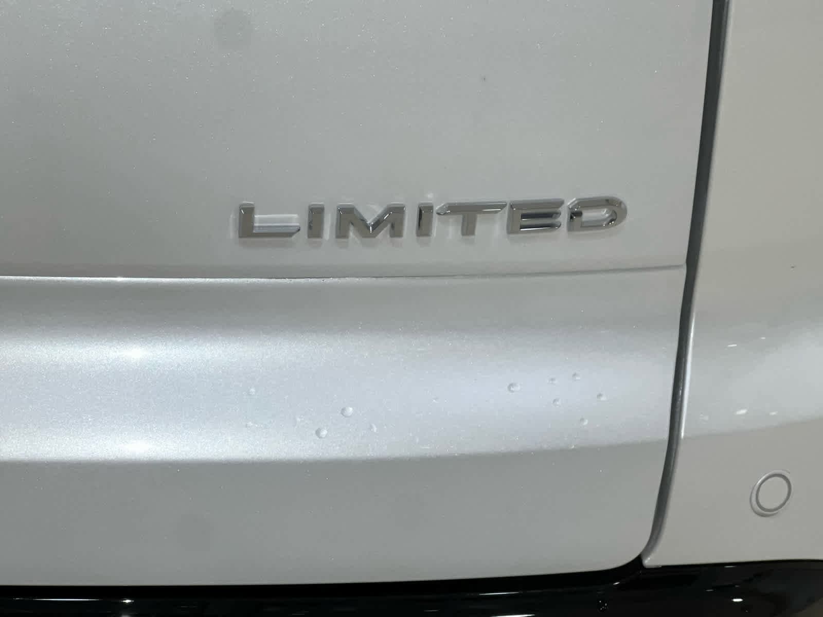 2026 Toyota Crown Signia Limited - Photo 10