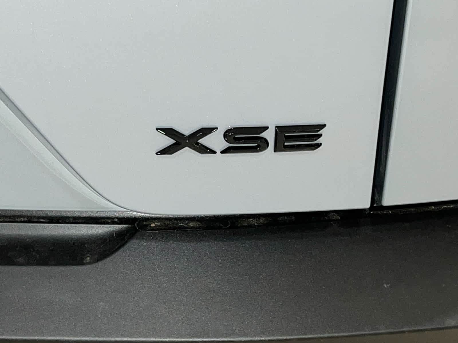 2026 Toyota C-HR XSE - Photo 10