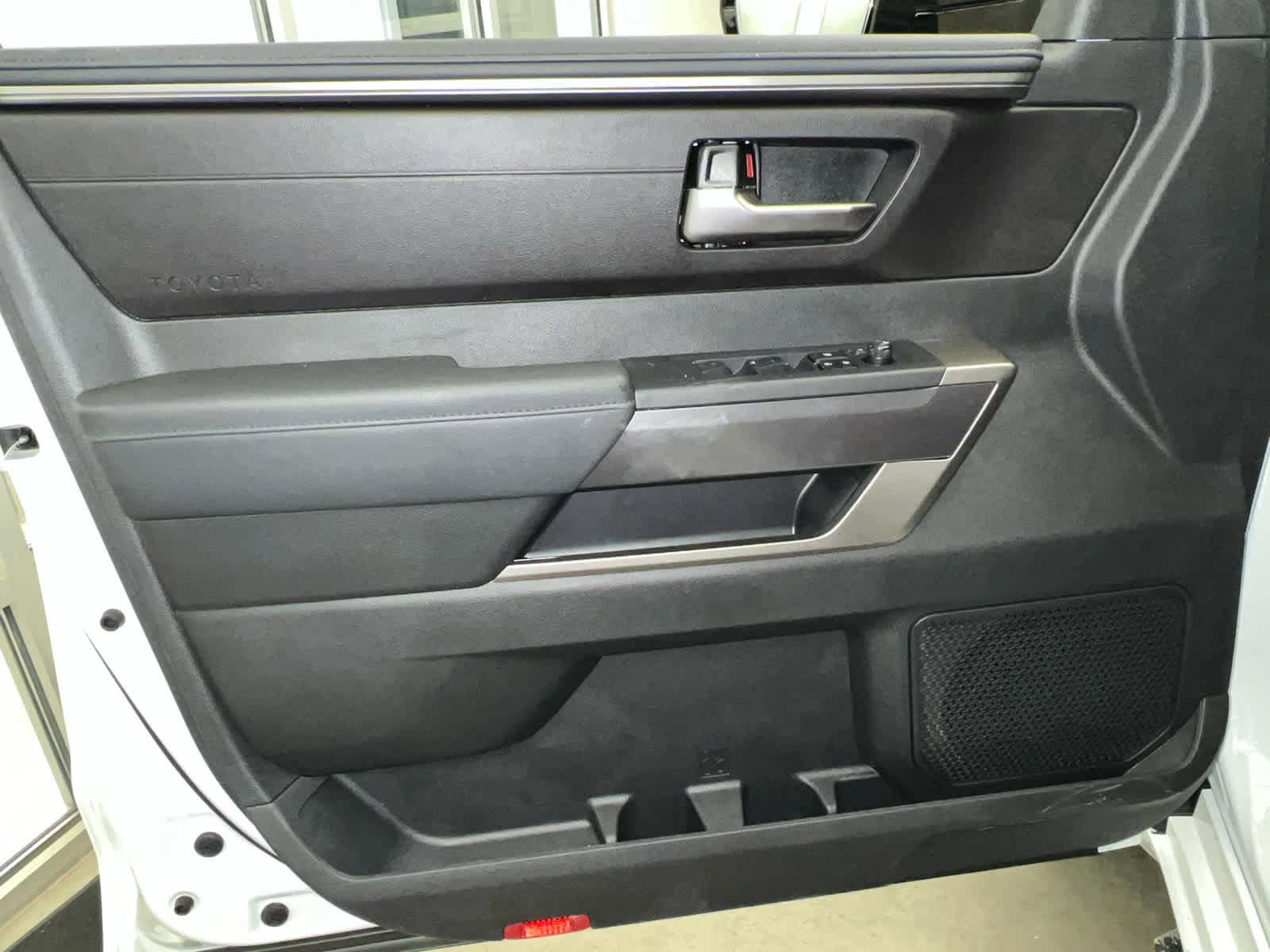 2026 Toyota Tundra SR5 - Photo 13