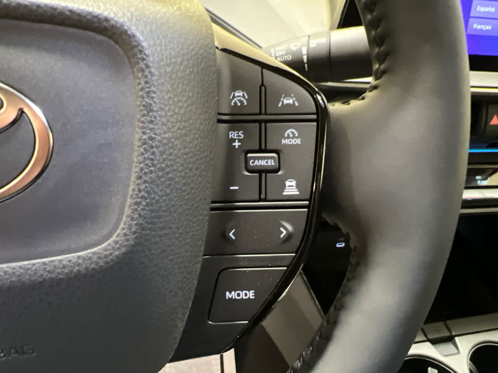 2026 Toyota Prius XLE - Photo 17