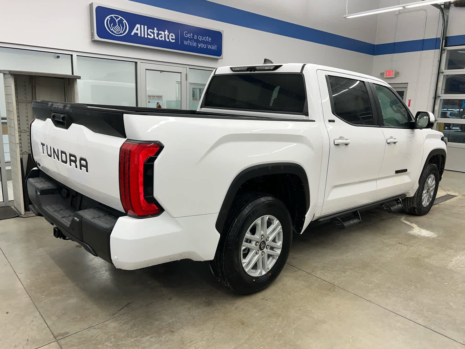 2026 Toyota Tundra SR5 - Photo 8