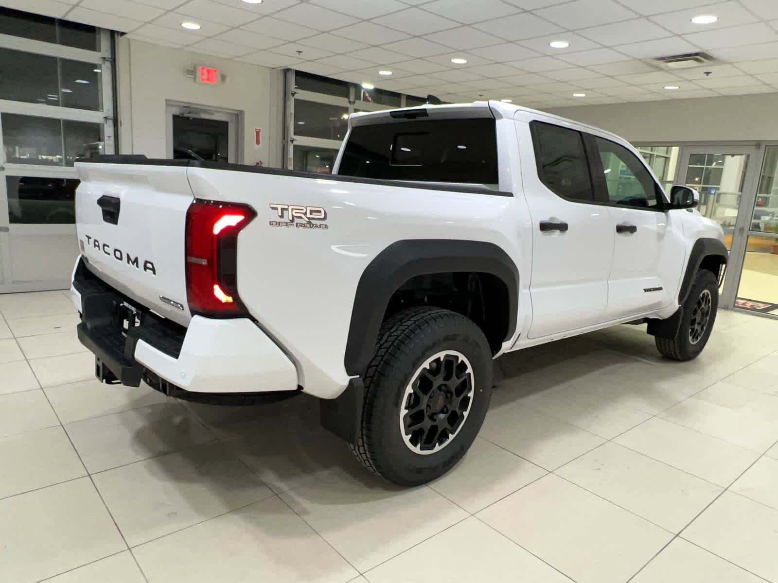 2026 Toyota Tacoma TRD Off Road - Photo 9