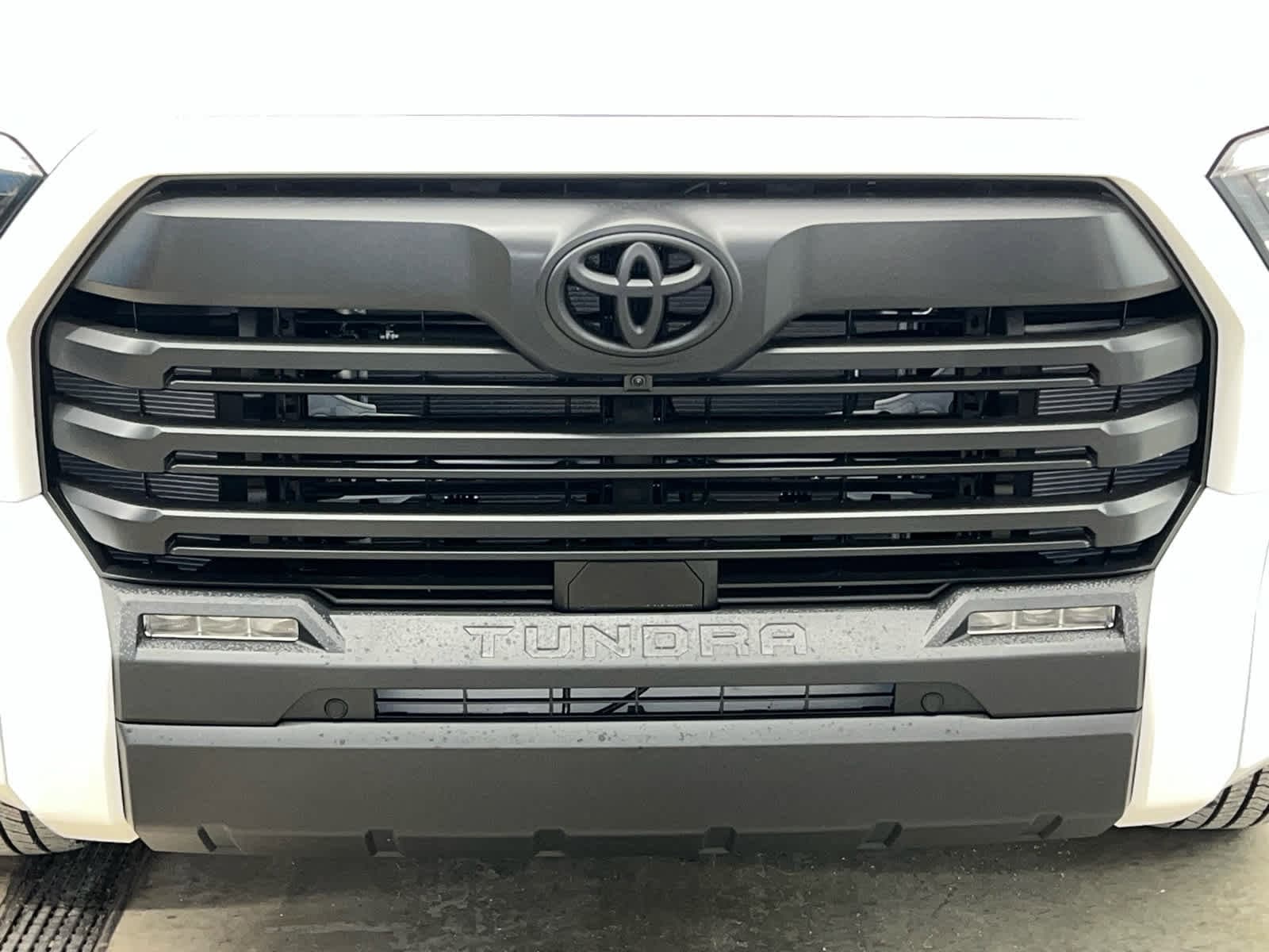 2026 Toyota Tundra SR5 - Photo 4
