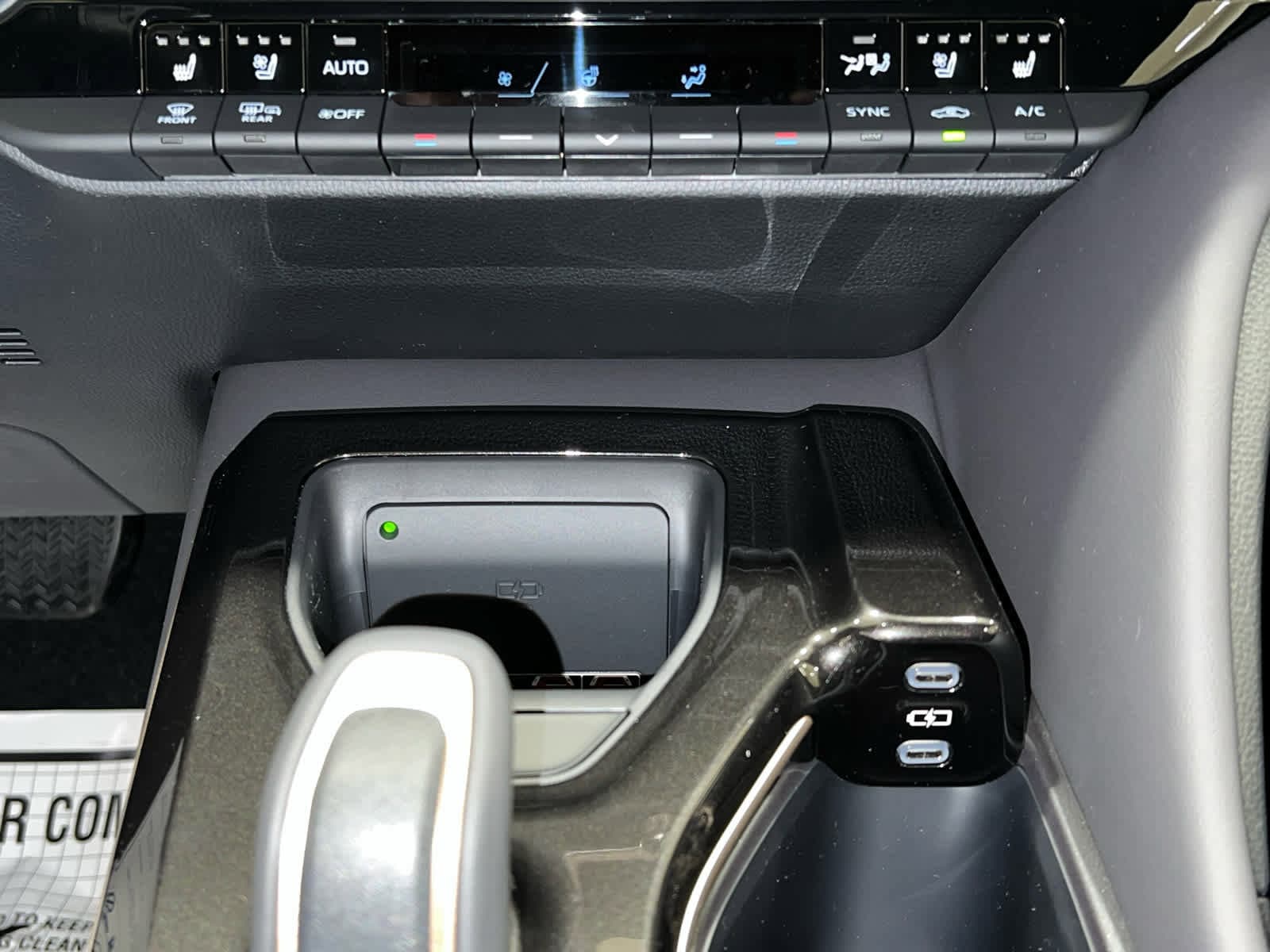 2026 Toyota Crown Signia Limited - Photo 24
