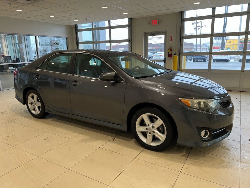 Used 2013 Toyota Camry SE Sedan