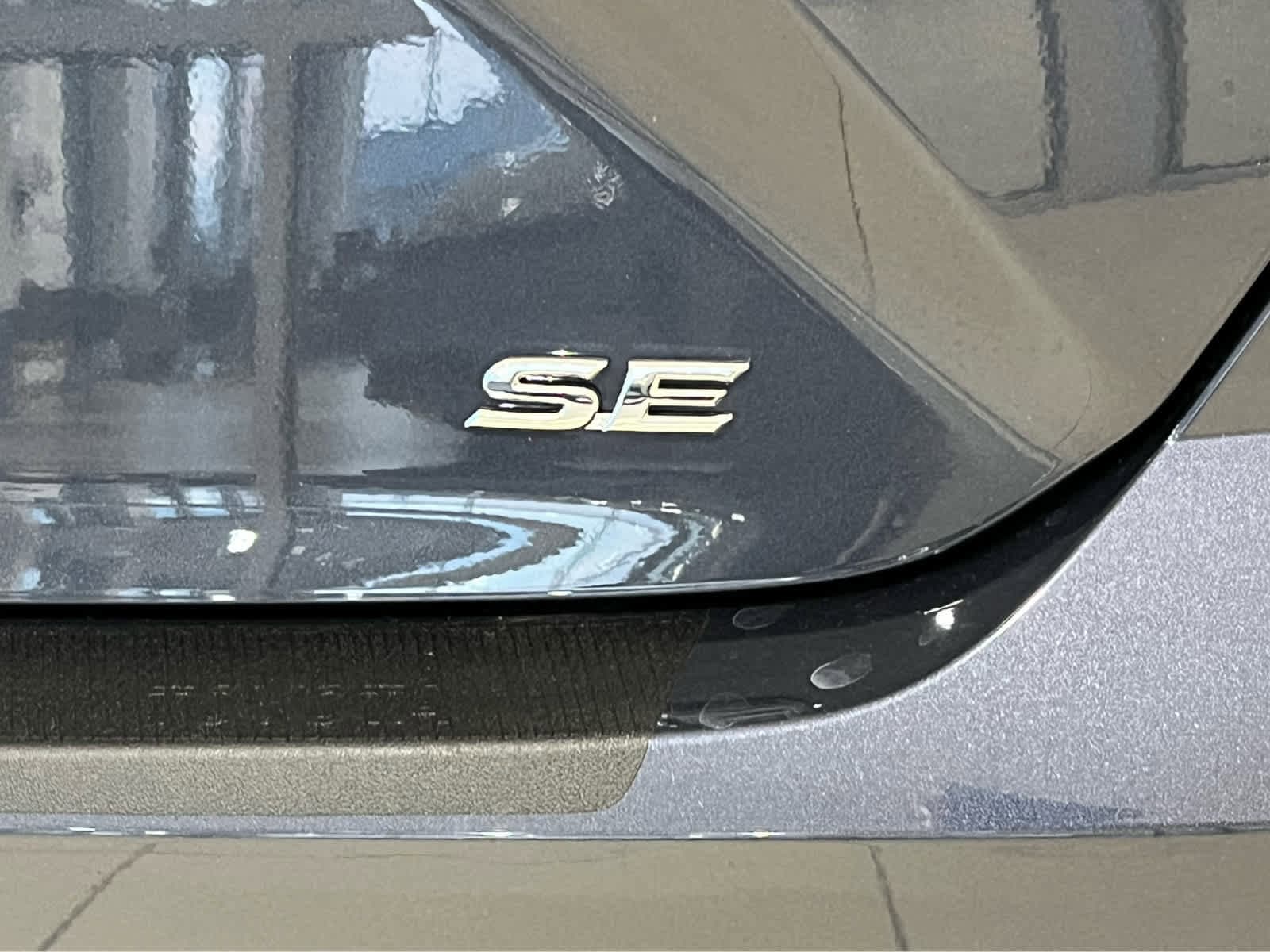2026 Toyota Camry SE - Photo 8