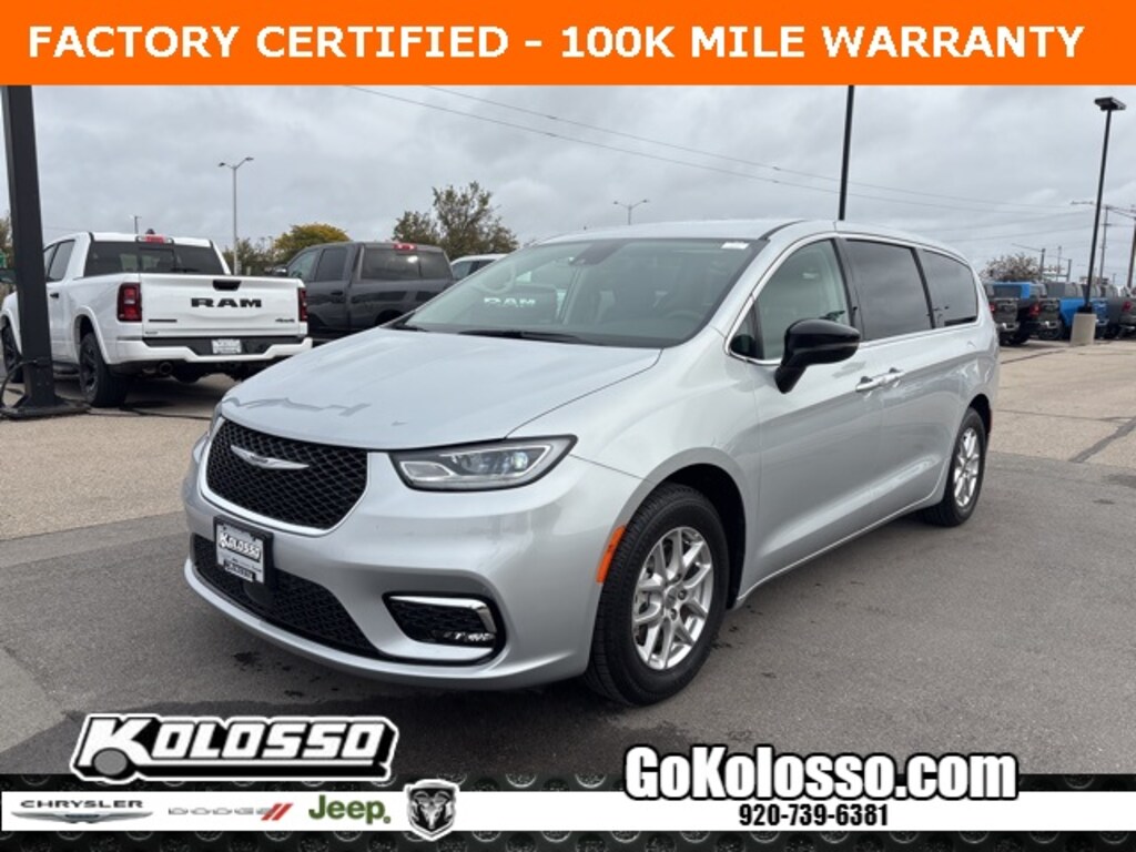 Used 2024 Chrysler Pacifica Touring L Minivan/Van