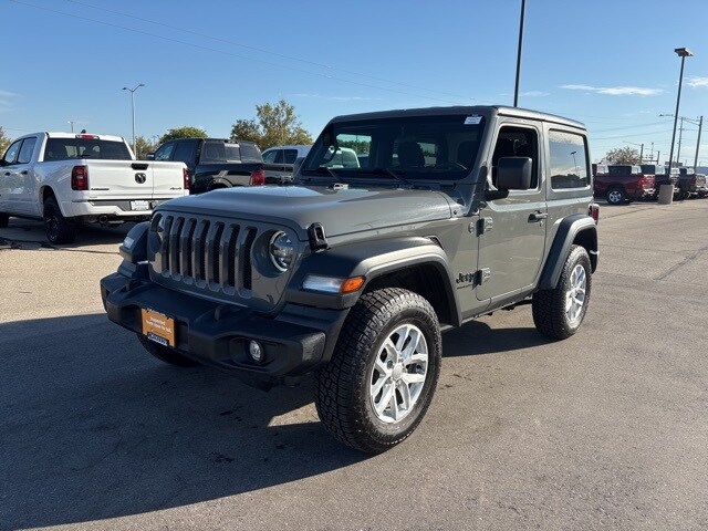 2023 Jeep Wrangler Sport S photo 3