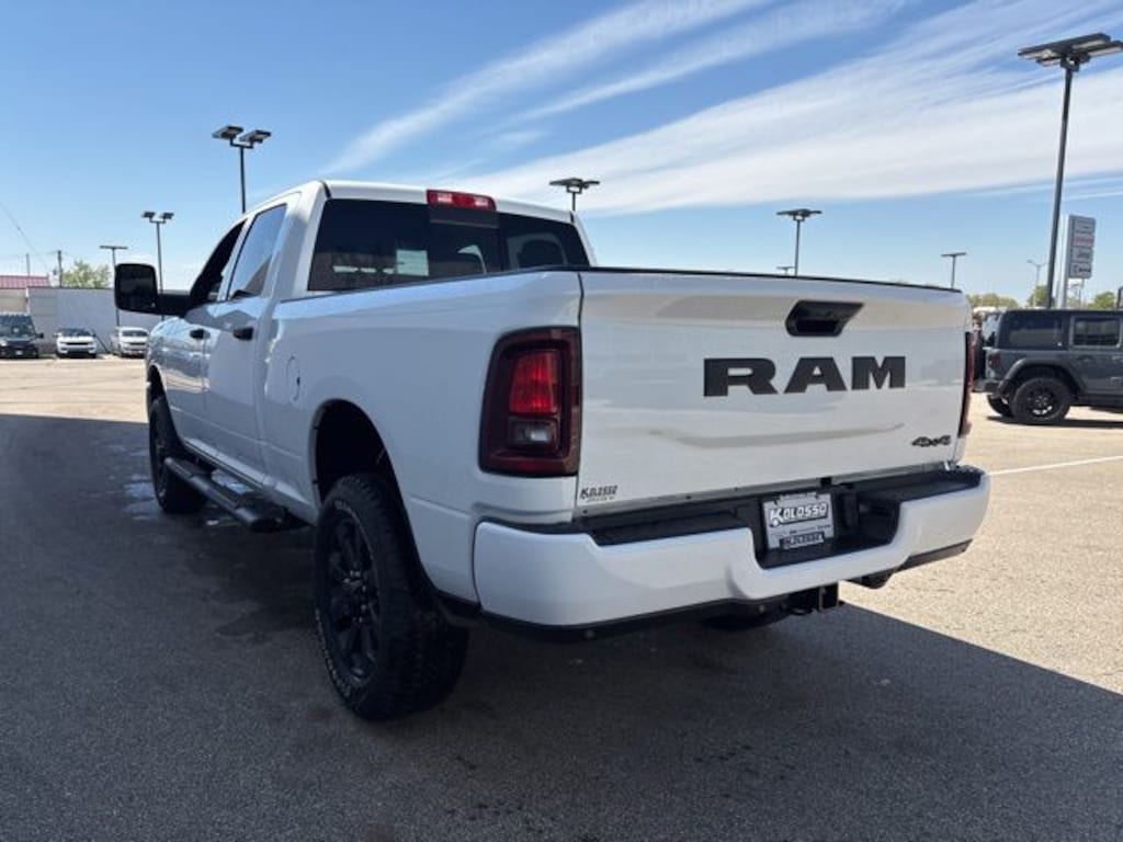 New 2026 Ram 2500 BLACK EXPRESS CREW CAB 4X4 6'4 BOX Pickup