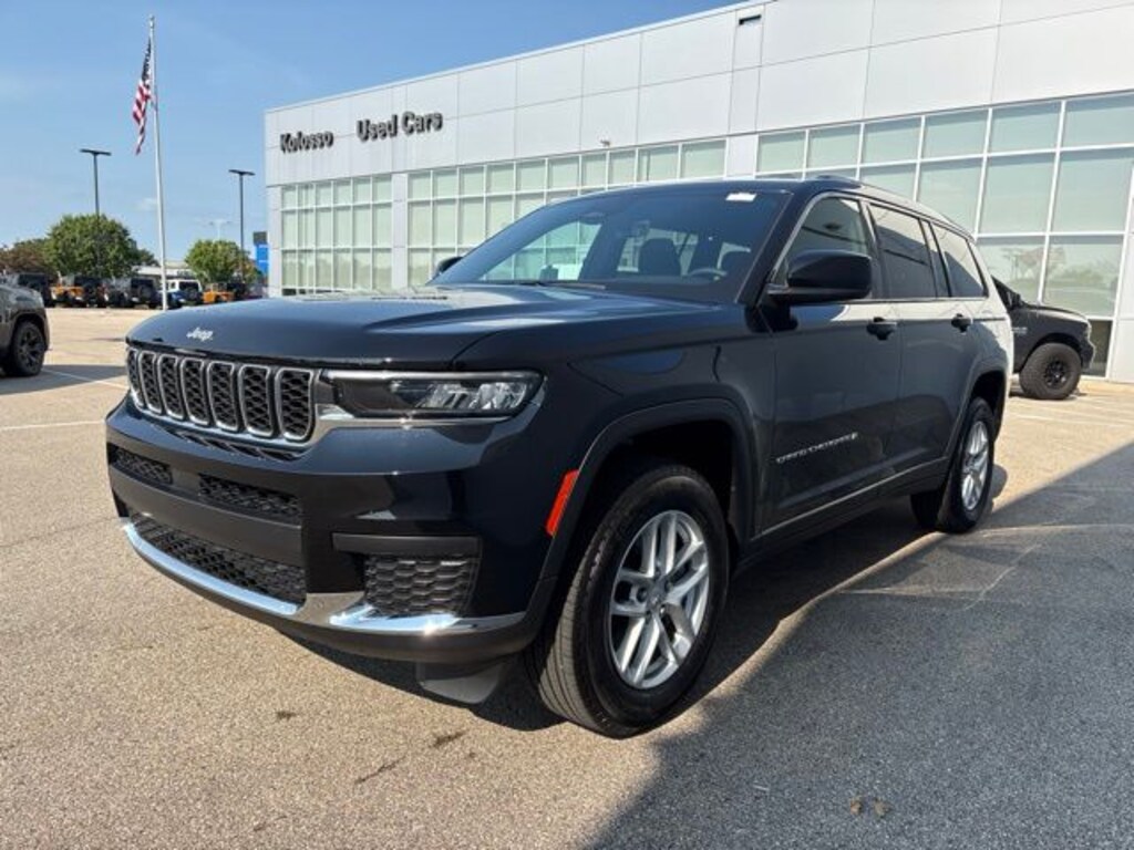 Used 2025 Jeep Grand Cherokee L Laredo SUV