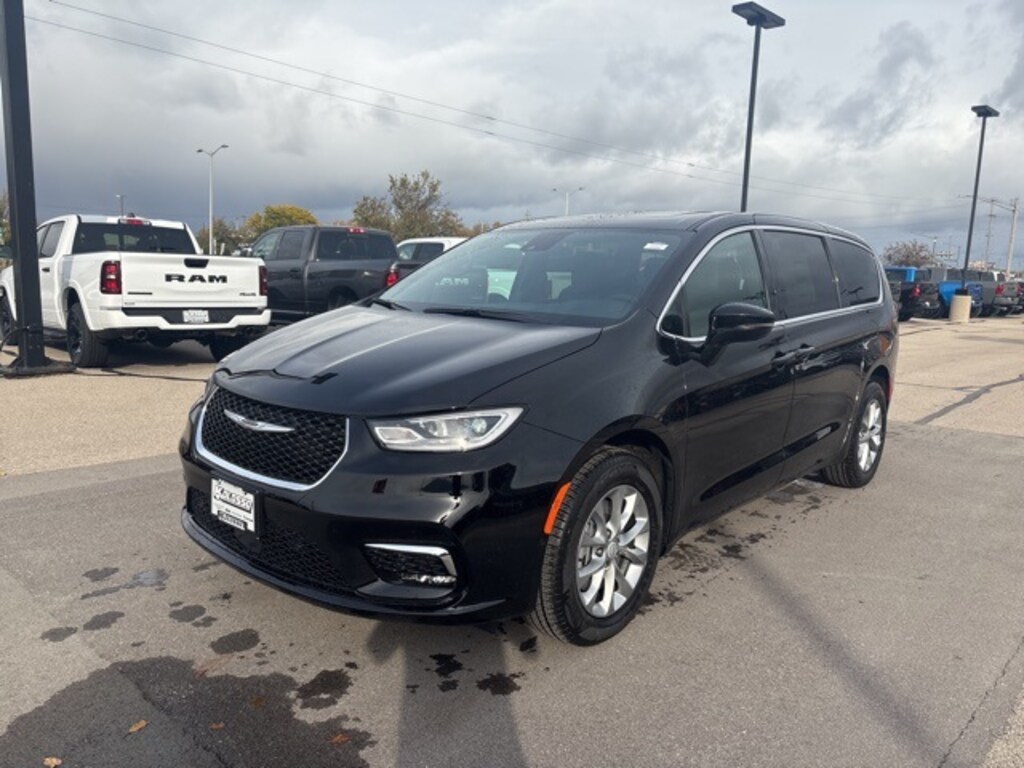 New 2026 Chrysler Pacifica SELECT AWD Passenger Van