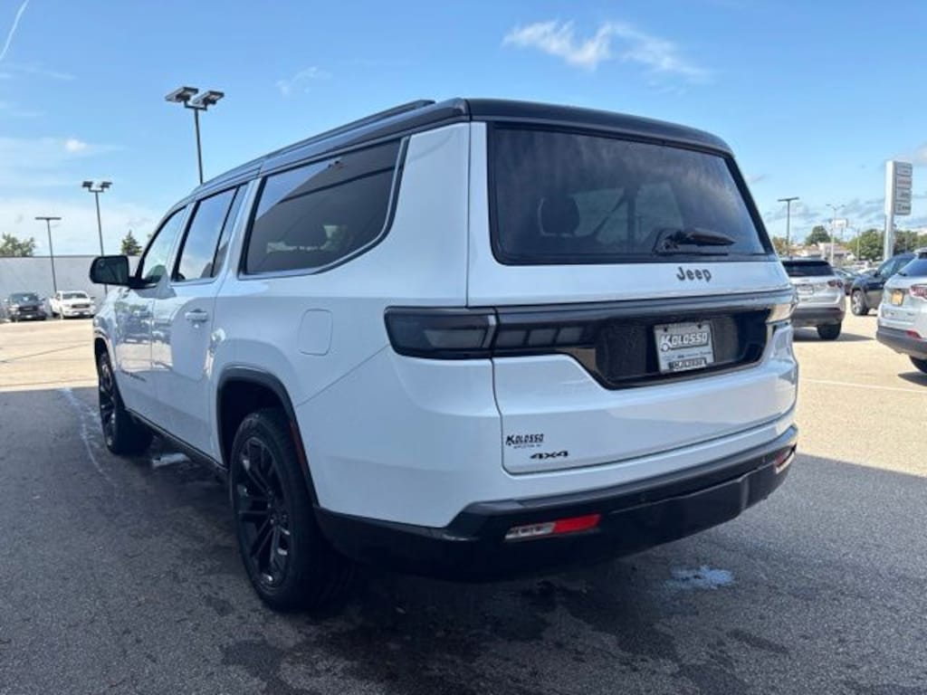 New 2026 Jeep Grand Wagoneer L SUMMIT RESERVE 4X4 Sport Utility