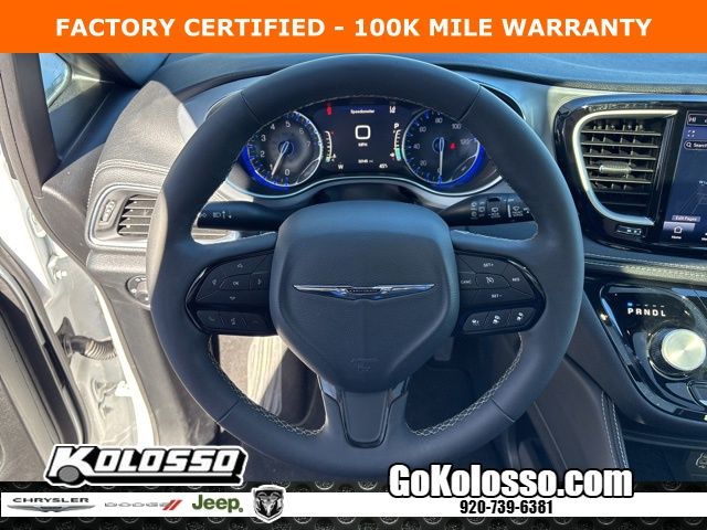 2025 Chrysler Pacifica Limited - Photo 13