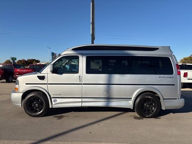 2021 Gmc Savana 2500 photo 3