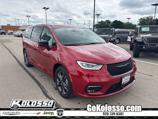 New 2026 Chrysler Pacifica SELECT Passenger Van For Sale Appleton WI