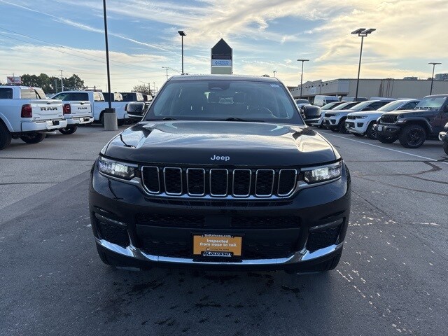 2023 Jeep Grand Cherokee Limited photo 2