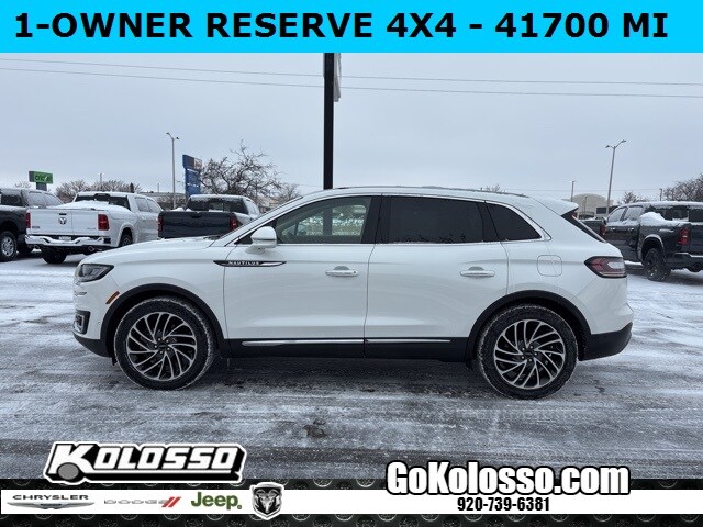 2020 Lincoln Nautilus Reserve photo 2