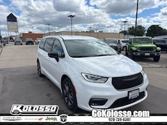 2026 Chrysler Pacifica SELECT Passenger Van