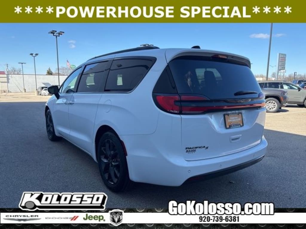 Used 2023 Chrysler Pacifica Touring L Minivan/Van