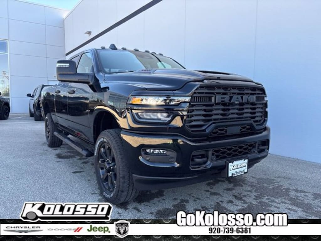New 2027 Ram 2500 TRADESMAN CREW CAB 4X4 Pickup