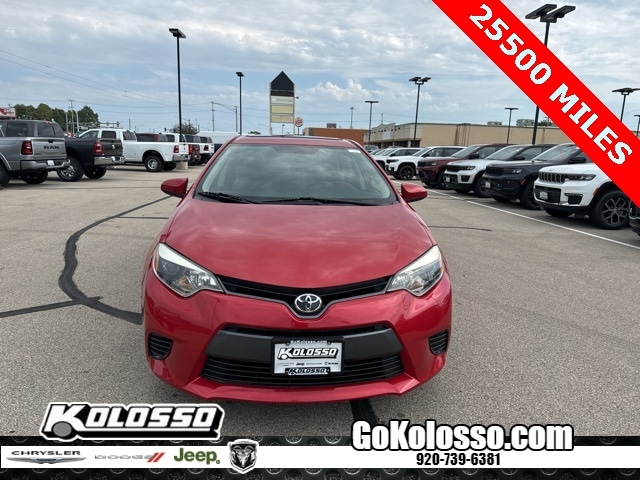 Used 2015 Toyota Corolla LE with VIN 5YFBURHE8FP180392 for sale in Appleton, WI