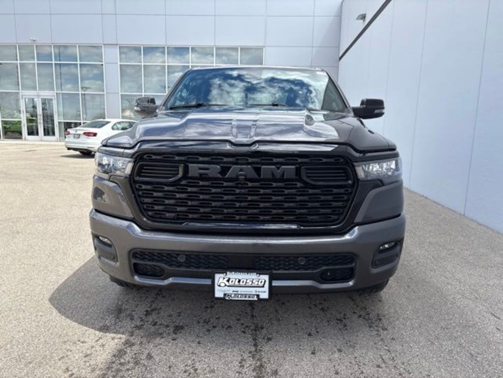 New 2026 Ram 1500 BIG HORN CREW CAB 4X4 5'7 BOX Pickup