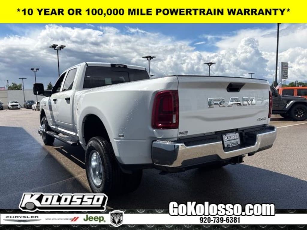 New 2026 Ram 3500 TRADESMAN CREW CAB 4X4 8' BOX Pickup