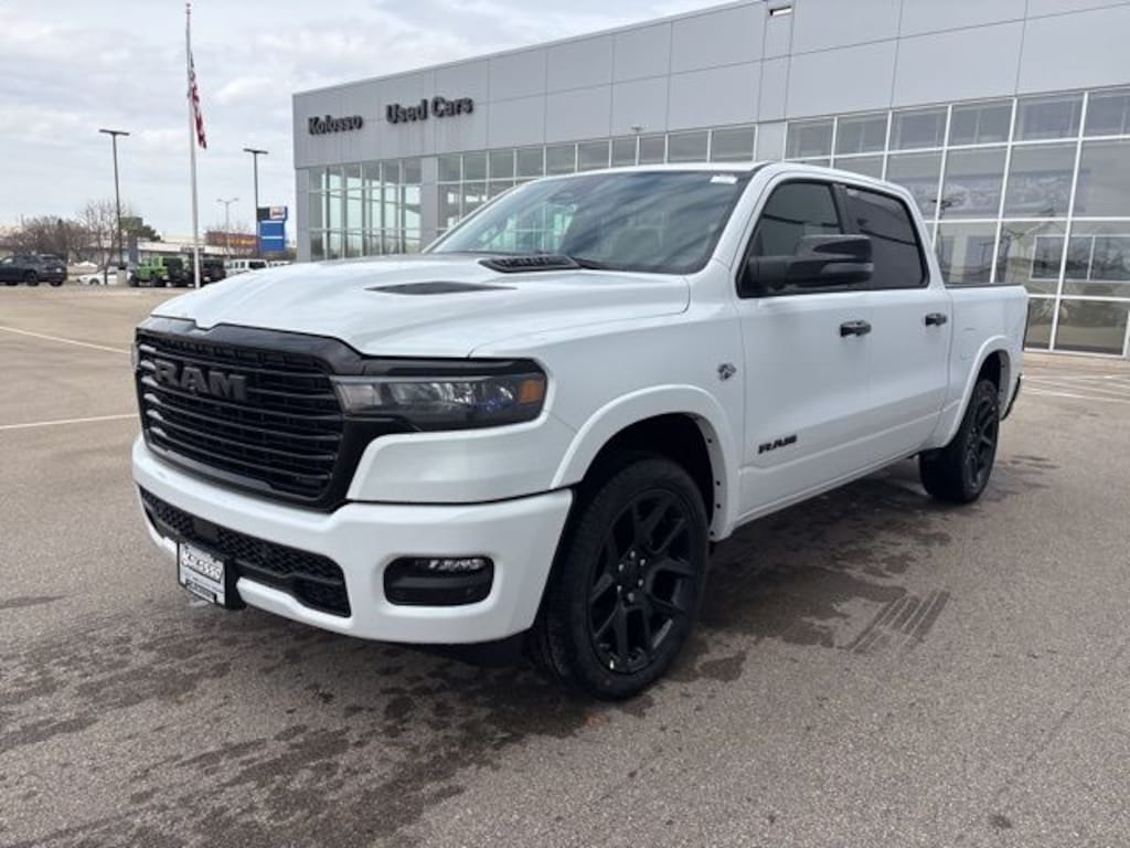 New 2026 Ram 1500 LARAMIE CREW CAB 4X4 5'7 BOX Pickup