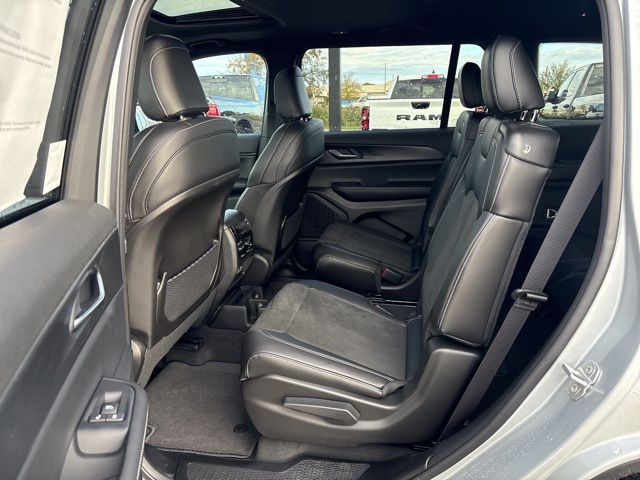 2025 Jeep Grand Cherokee L Altitude - Photo 11