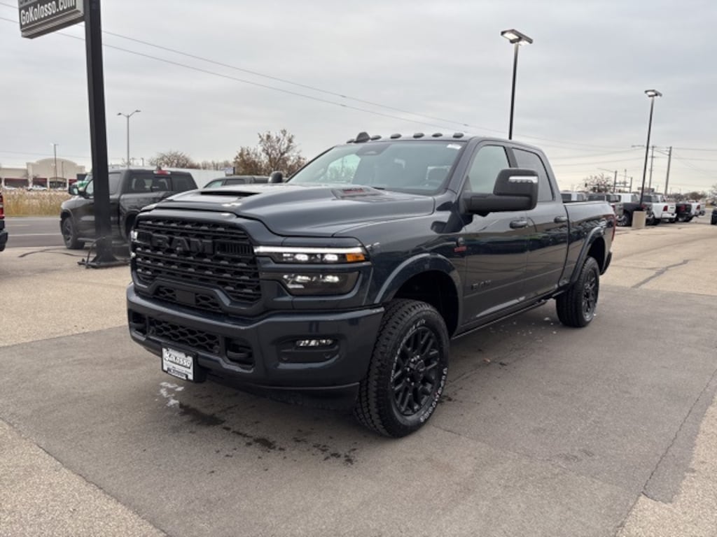 New 2026 Ram 2500 LIMITED CREW CAB 4X4 6'4 BOX Pickup