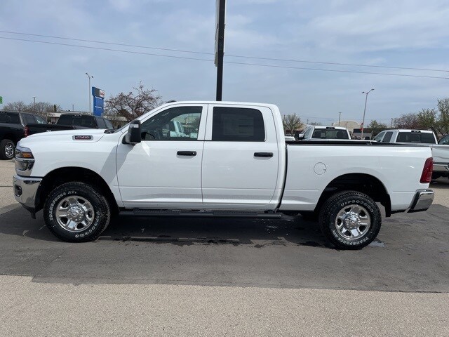 2025 Ram 2500 Tradesman photo 4