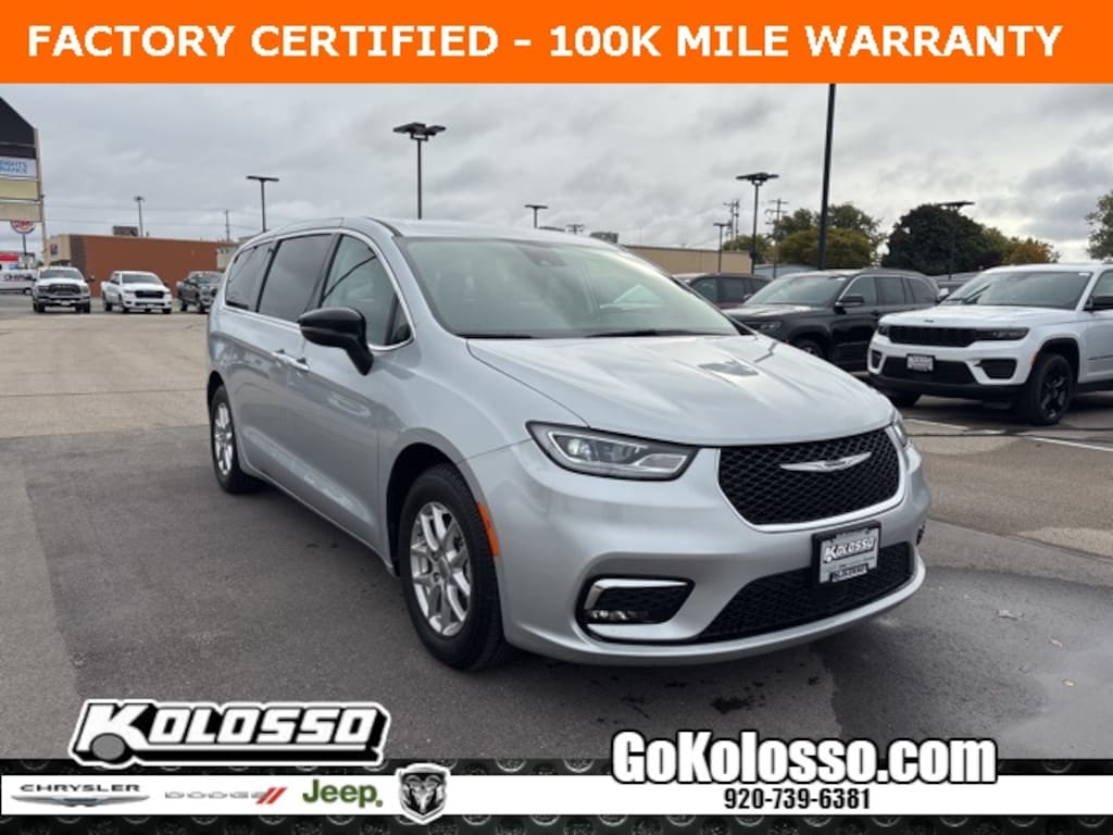 Used 2024 Chrysler Pacifica Touring L Minivan/Van