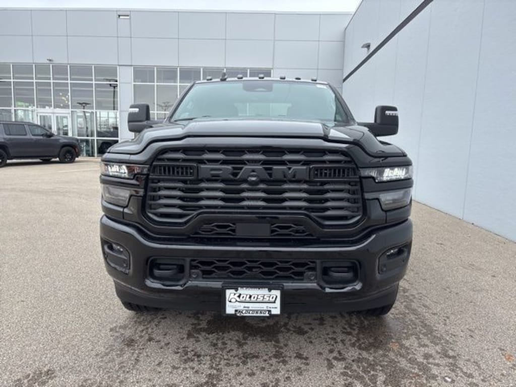 New 2026 Ram 2500 BIG HORN CREW CAB 4X4 6'4 BOX Pickup